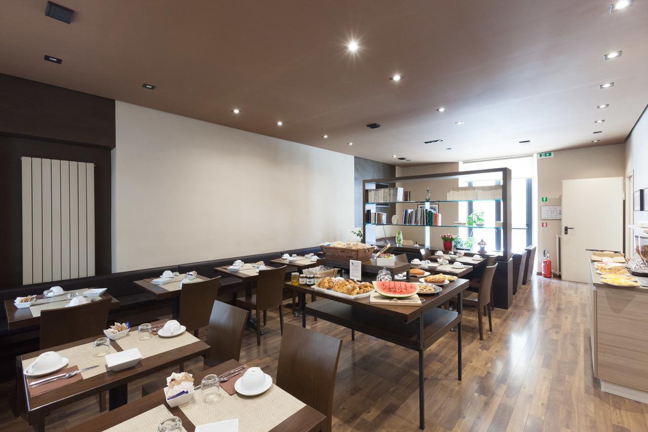Cuneo Hotel Εξωτερικό φωτογραφία